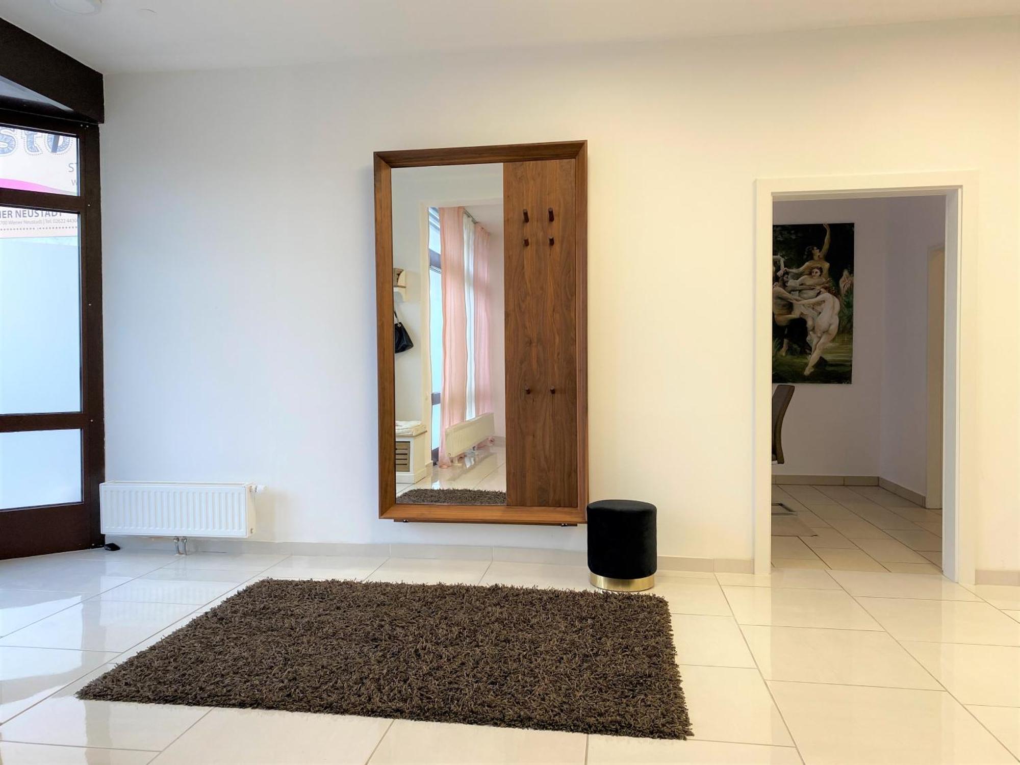 Stadtsuite Mit Sauna In Wiener Neustadt 135 M2 Exterior foto